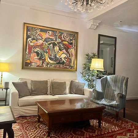 Small Stylish Room With Comfortable Queen-Size Bed In Very Large, Beautifully Decorated Shared Flat In The Historic Centre Of มาลากา ภายนอก รูปภาพ